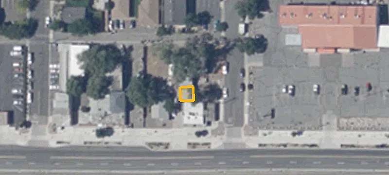 102 Victorian Ave