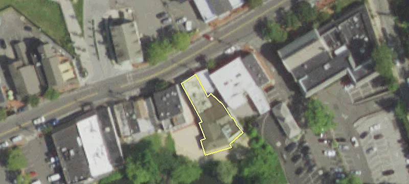 1384 Old Northern Blvd