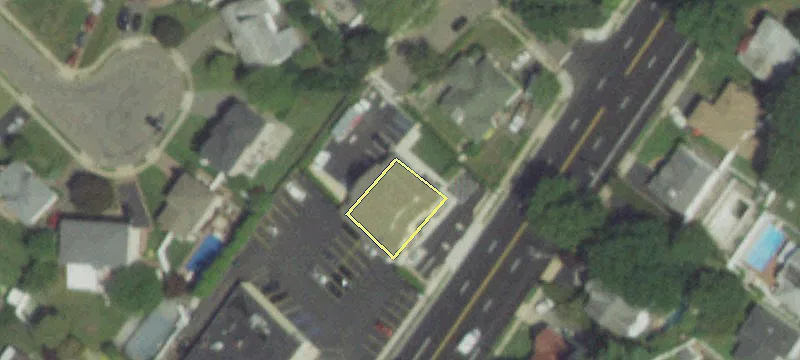 558 Woodbury Rd