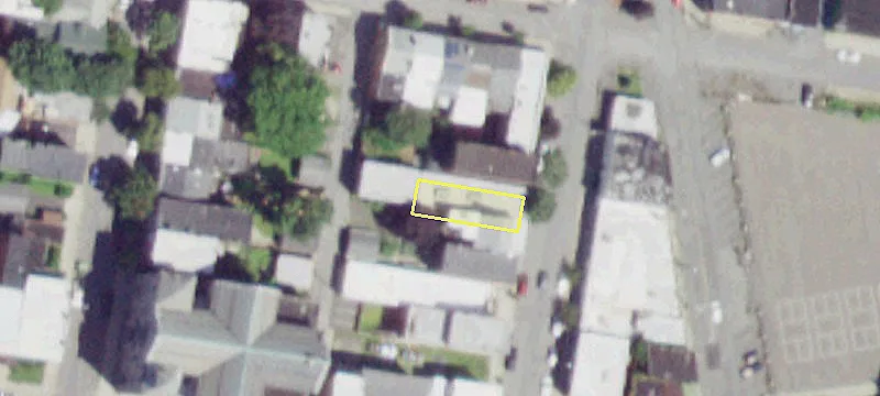 219 4th St