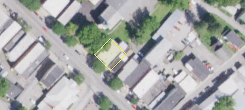 320 Main St