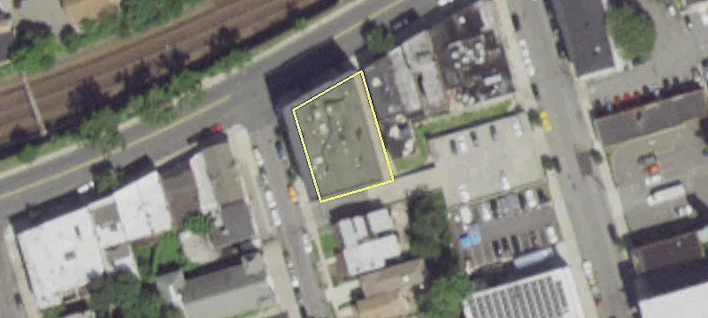 60 1st St