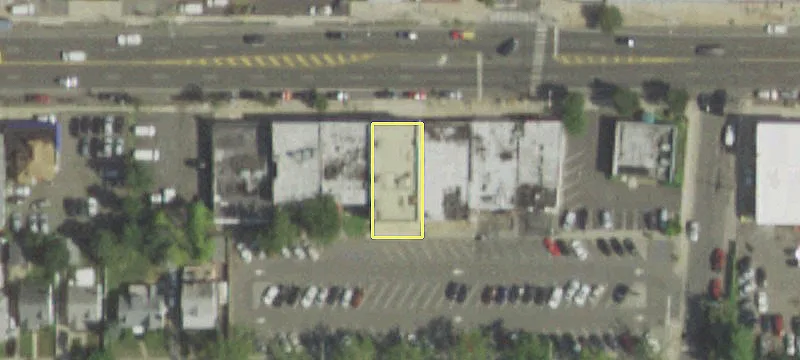 219 Hempstead Tpke