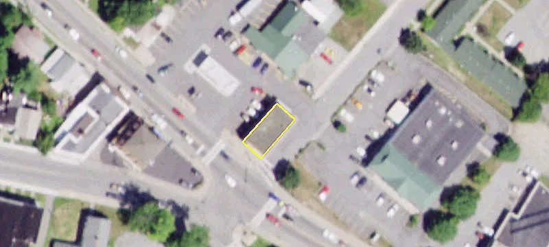 3870 Main St