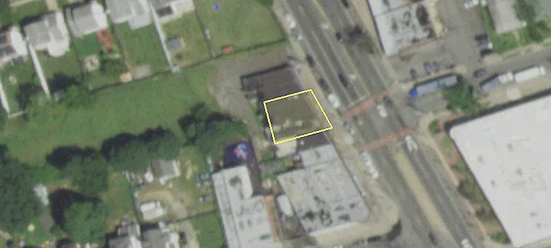 323 Nassau Rd