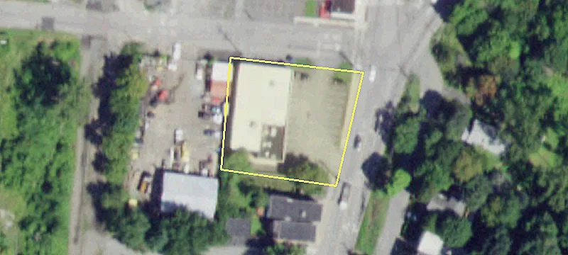 679 Burden Ave