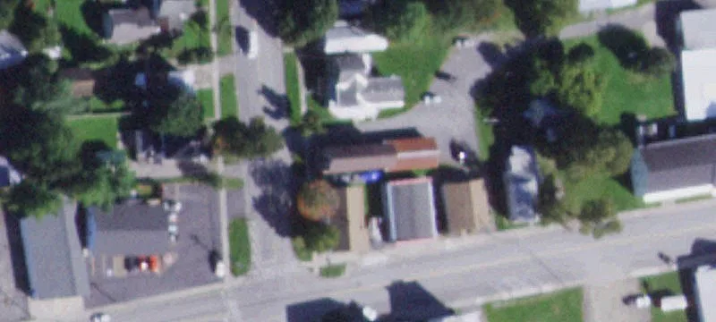 702 Utica St