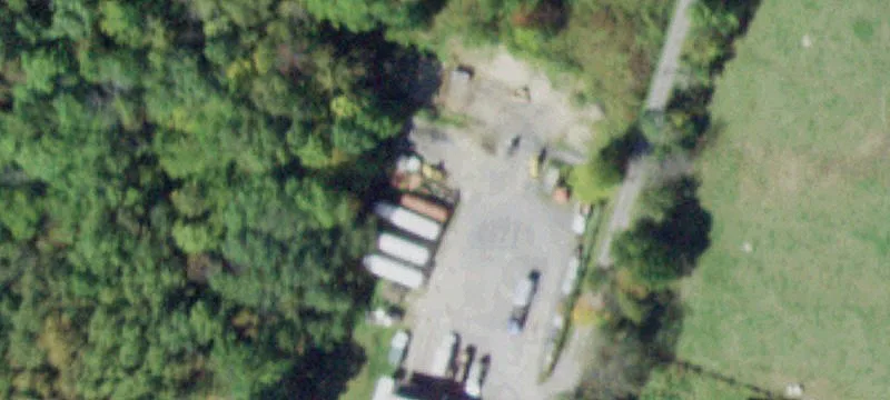 96 Steves Ln