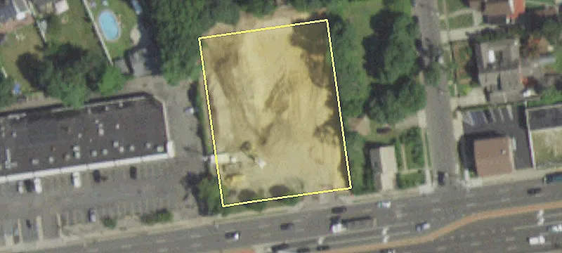 2087 Hempstead Tpke