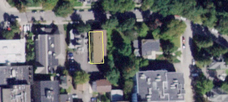 121 Oak Ave