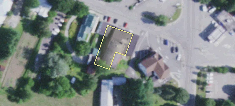 102 Riverside Dr