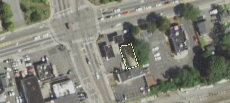 1675 Islip Ave