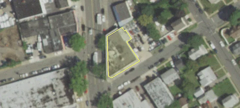 94 Denton Ave