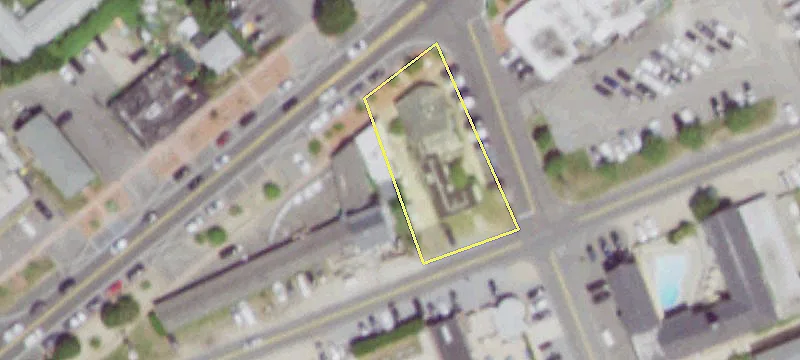 696 Montauk Hwy