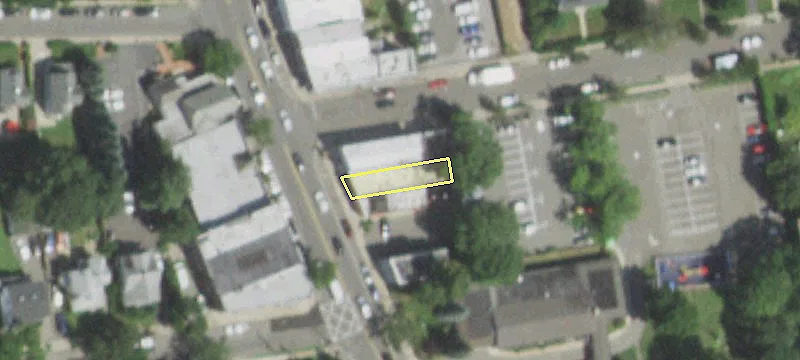 118 Plandome Rd