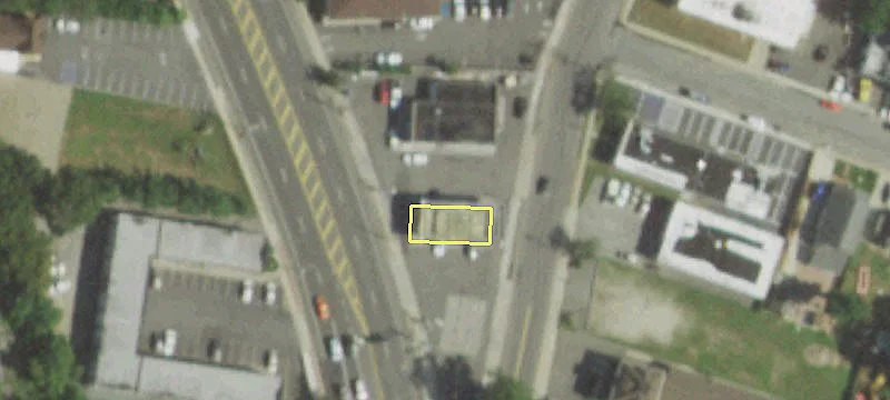 Broadway At Albany Ave