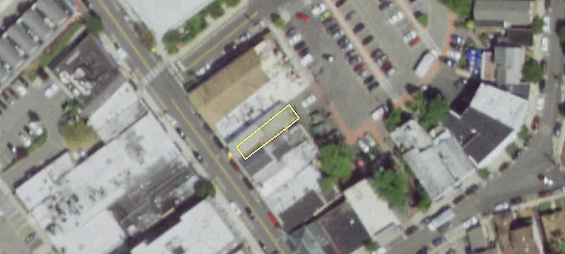 211 Main St