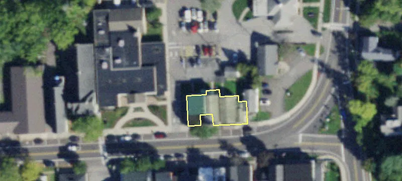 16 Main St