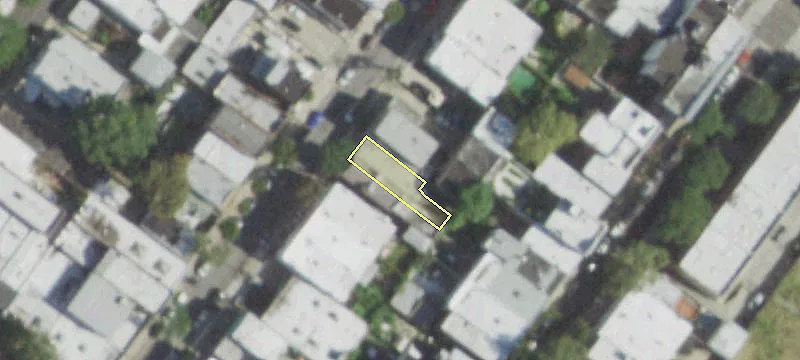 1662 Stephen St