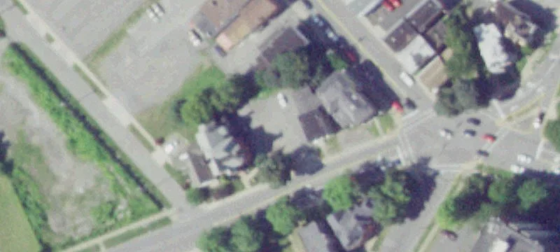 1004 Park Ave