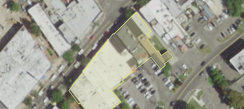 42 Main St