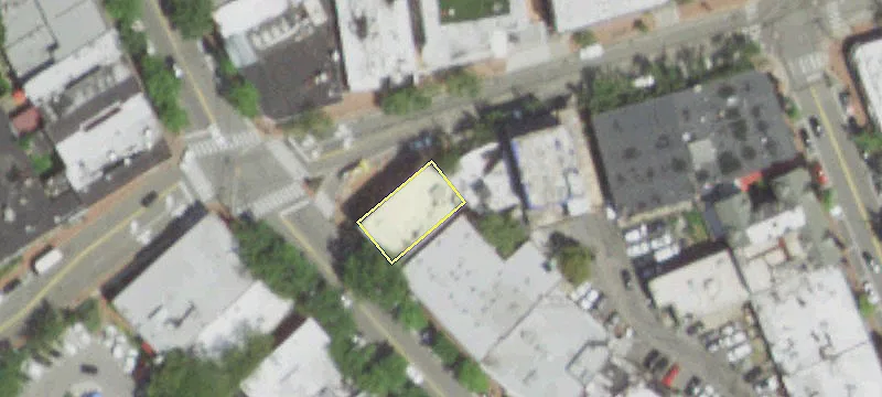 51 Middle Nck Rd