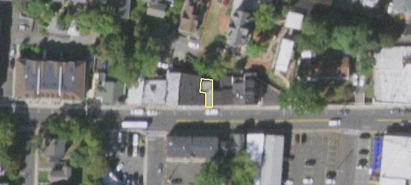 196 Main St