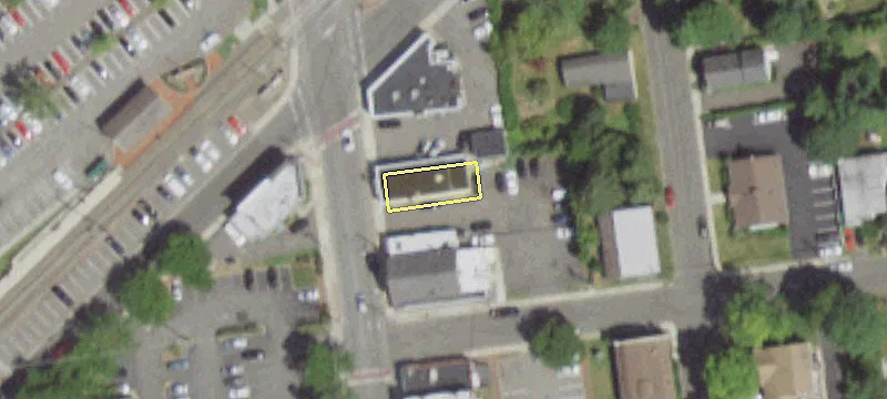 499 Lk Ave