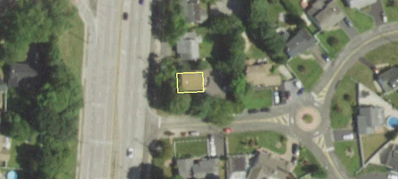 1111 Deer Park Ave