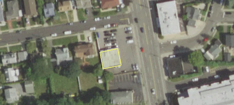 821 Willis Ave