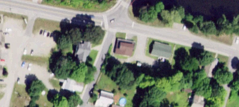 73 Riv St