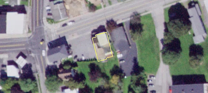 2542 Main St
