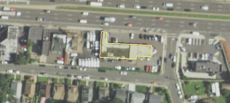 598 Sunrise Hwy
