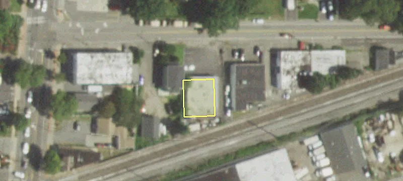 320 Islip Blvd