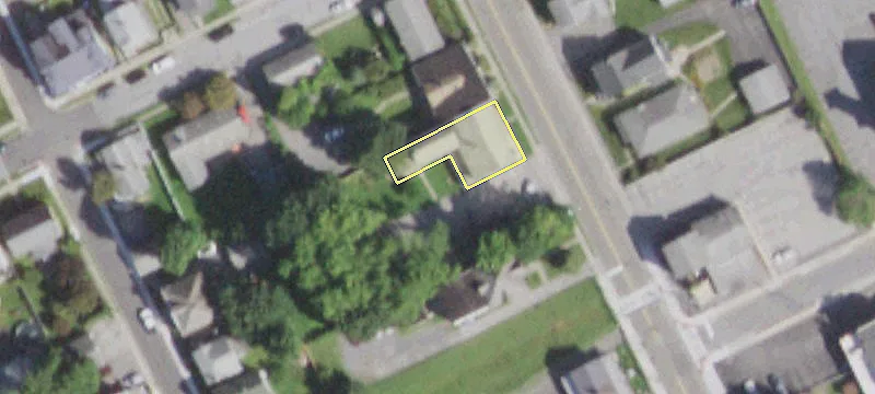 2717 Main St