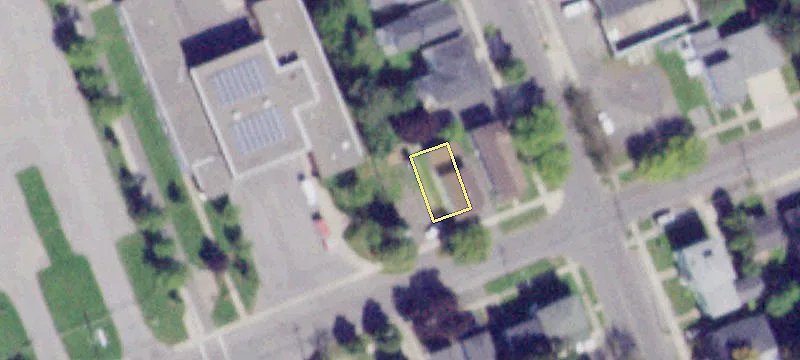 39 Cayuga St
