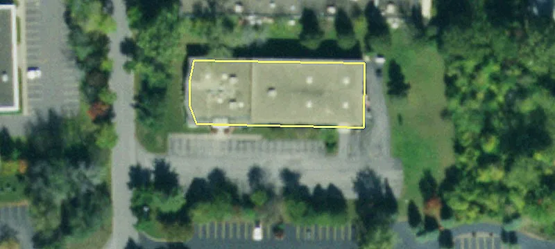 80 Pineview Dr