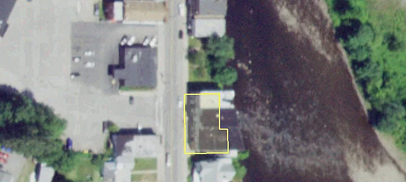 48 Main St