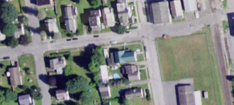 28 1st St