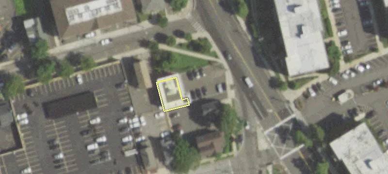25 Roslyn Rd