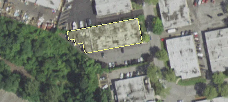 900 Shames Dr