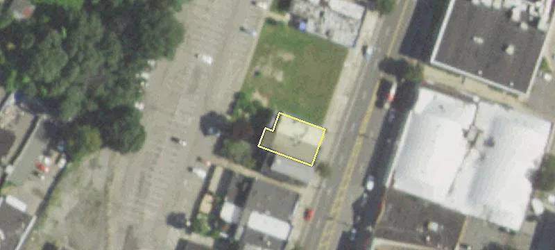 2418 Grand Ave