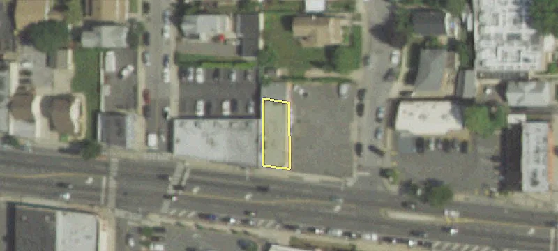 864 Hempstead Tpke