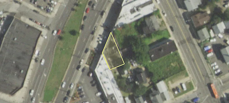 389 Peninsula Blvd