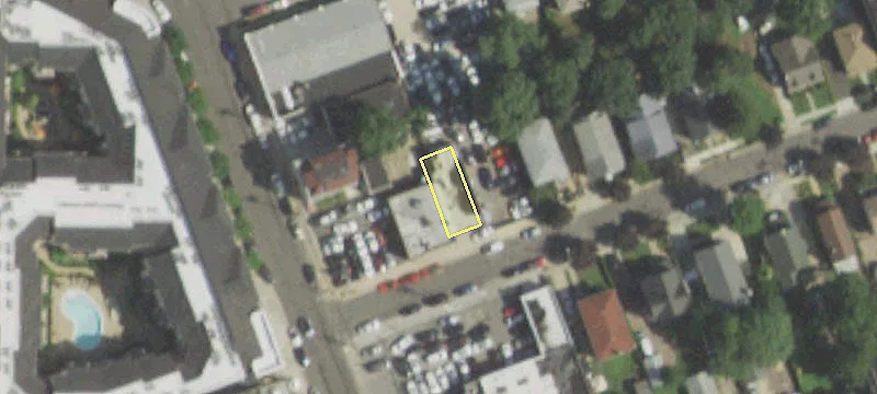 296 Main St