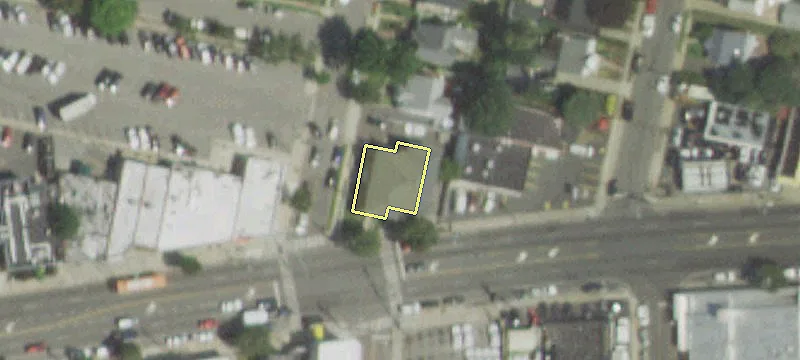 1300 Hempstead Tpke