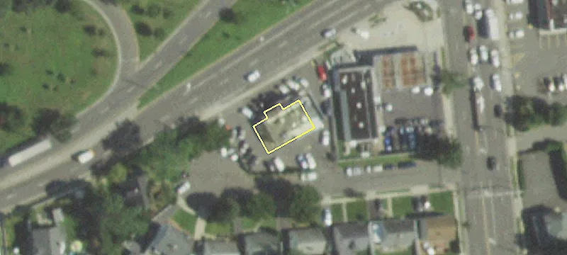 495 Old Country Rd