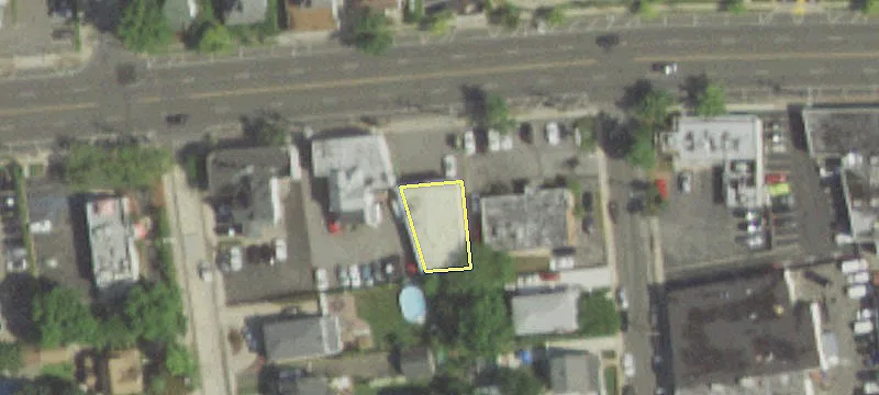 132 Merrick Rd