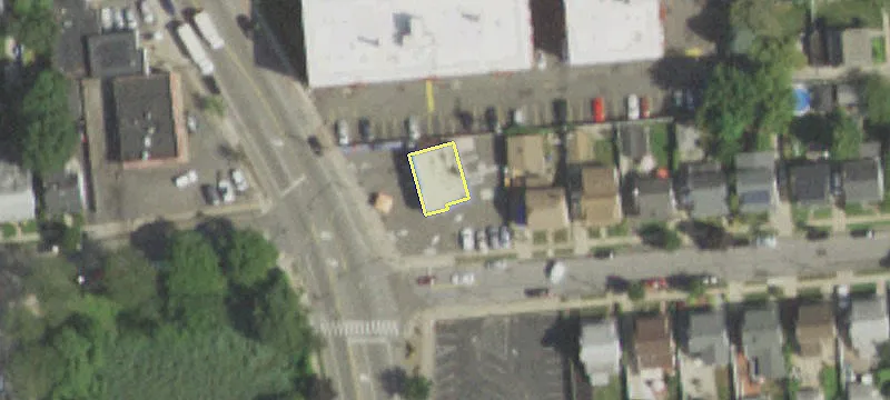 574 Willis Ave