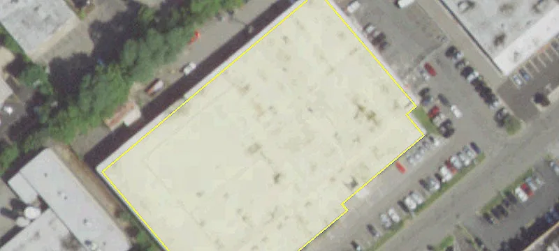 100 Commercial St